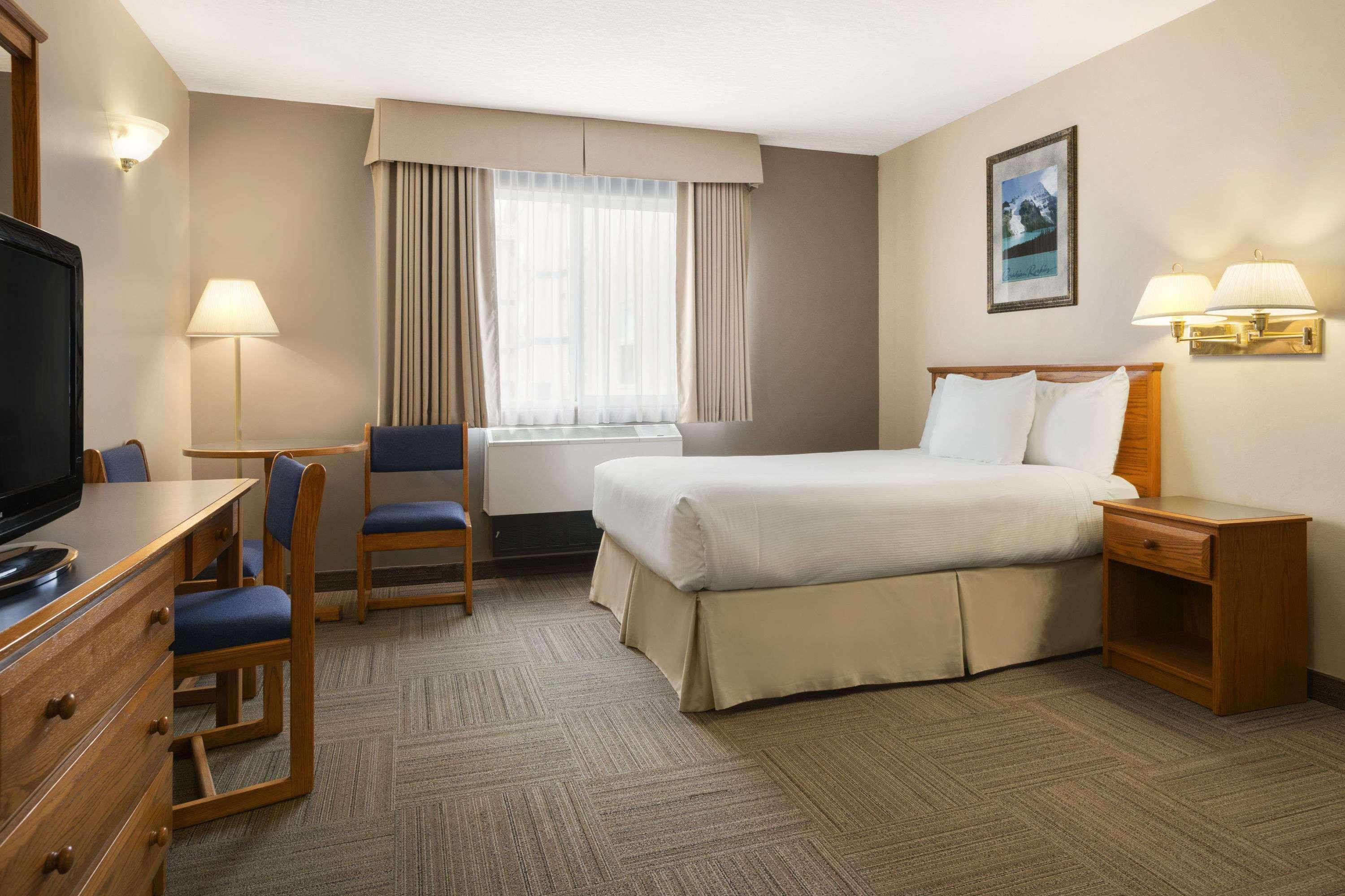 Days Inn By Wyndham Хинтон Экстерьер фото