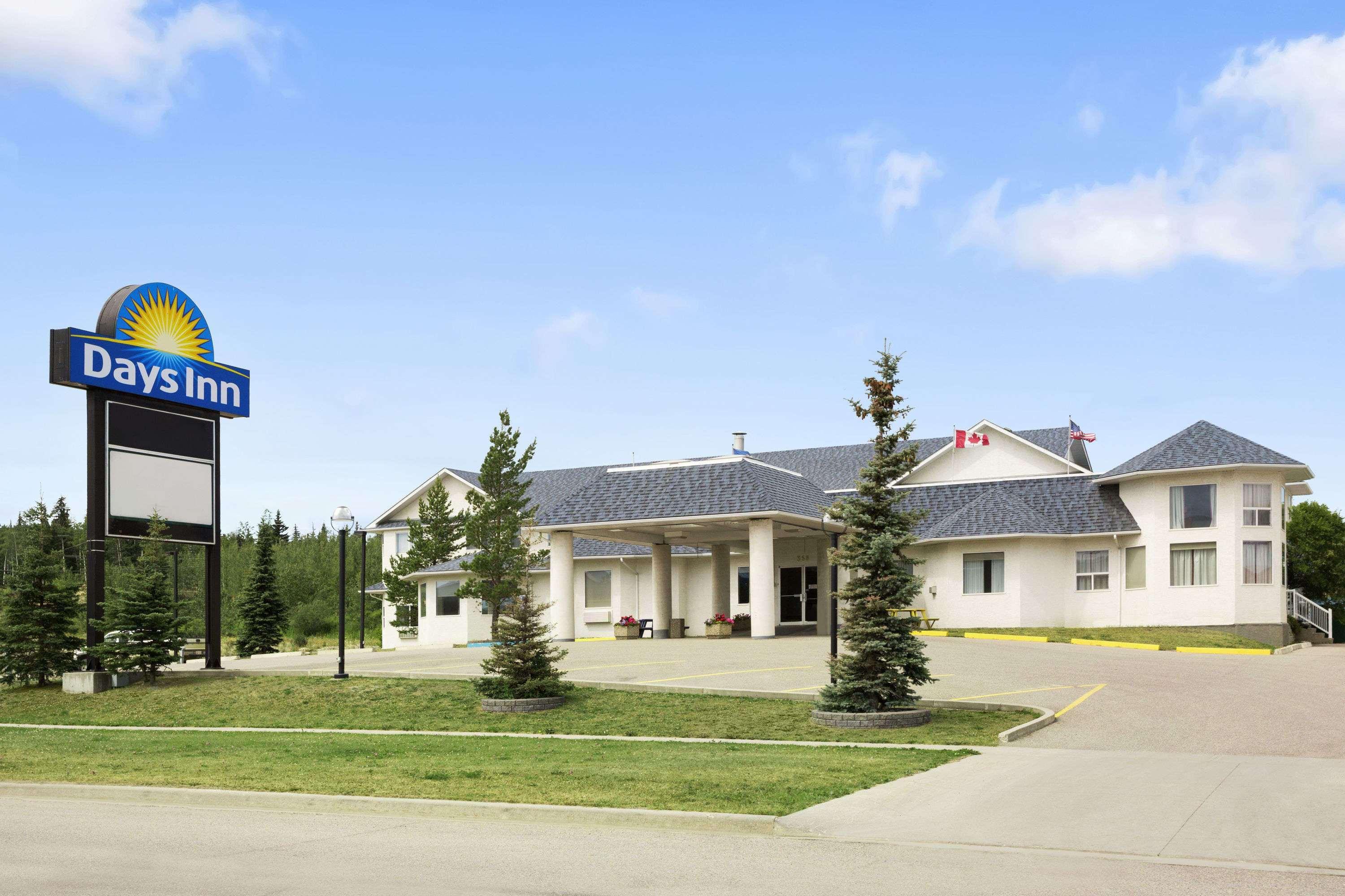 Days Inn By Wyndham Хинтон Экстерьер фото